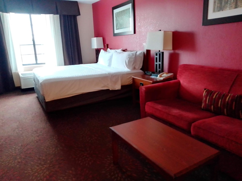 Holiday Inn Express Hocking Hills Logan 26/72