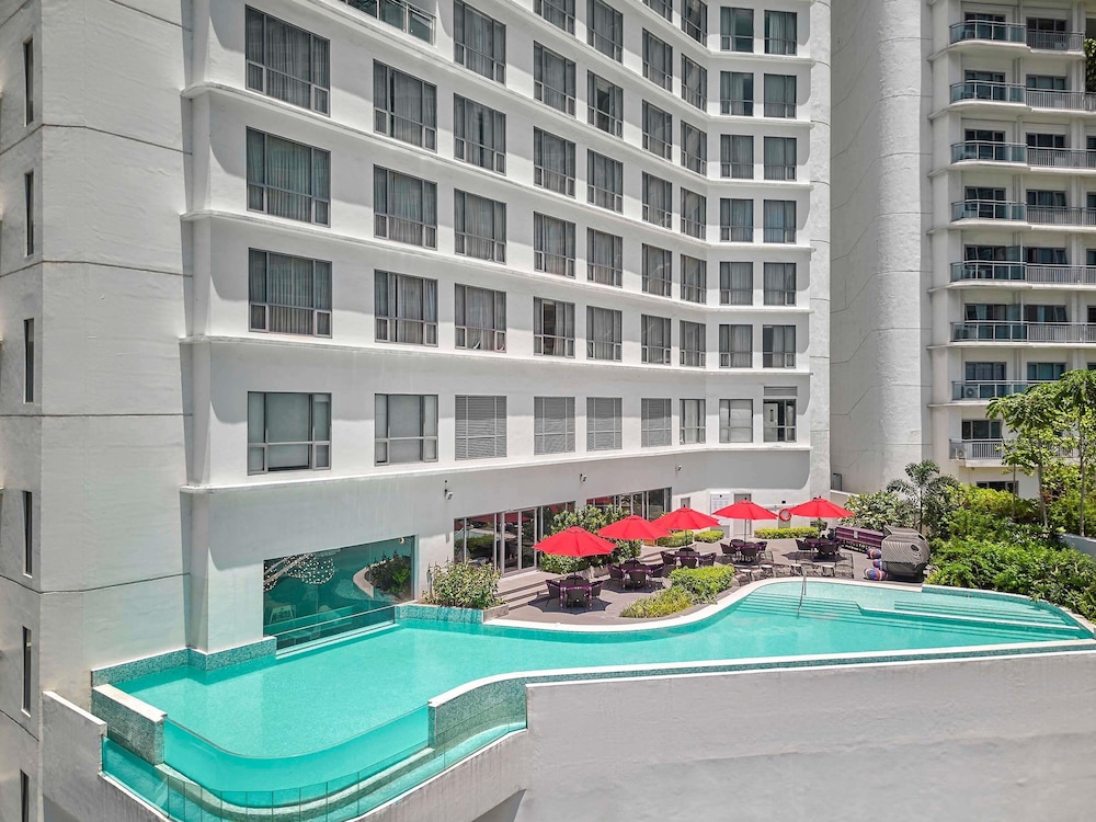 Novotel Suites Manila At Acqua 3/52