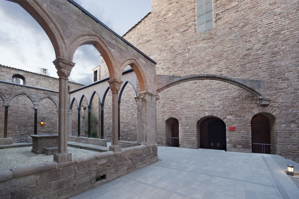 Parador De Cardona 11/32