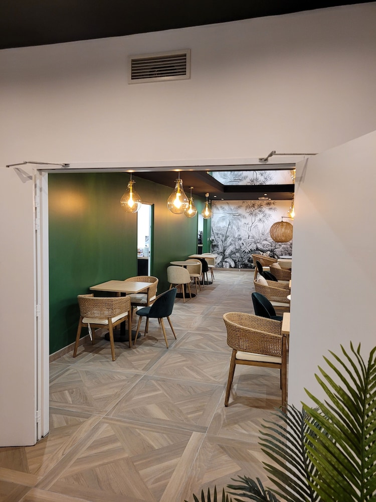 Hotel Kyriad Marseille Centre Paradis Prefecture 27/50