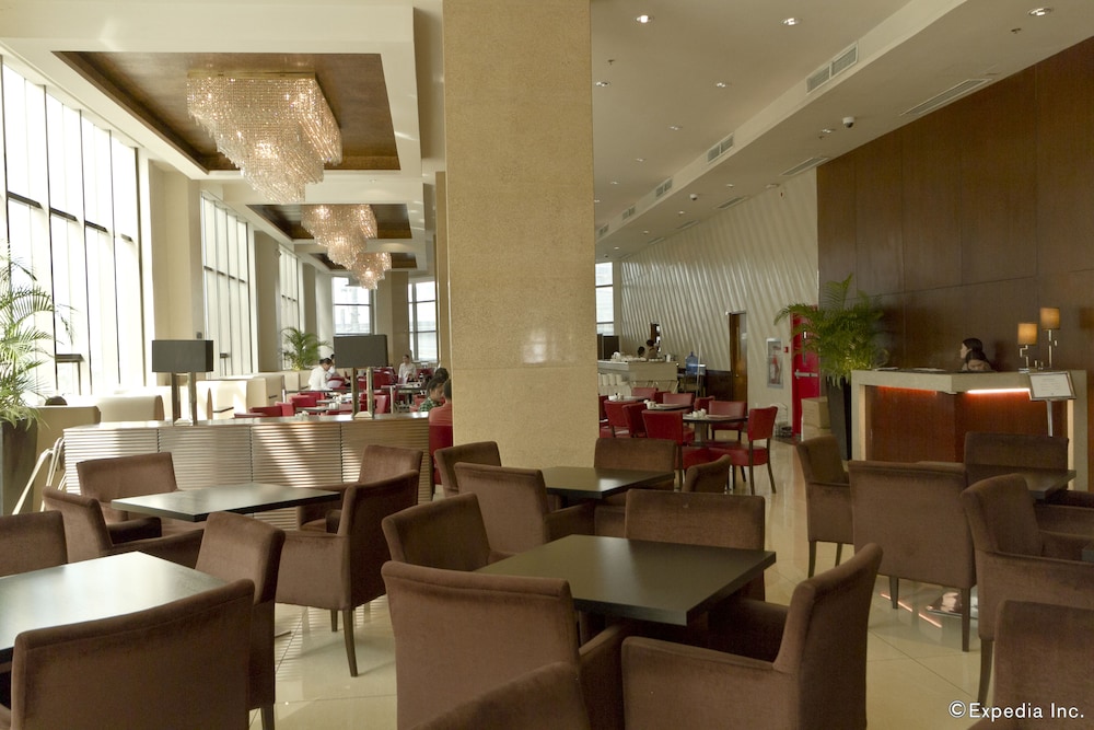 Mandarin Plaza Hotel 40/53