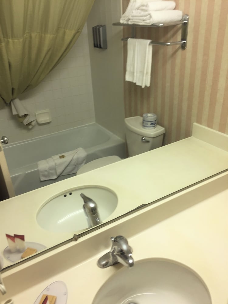 Americas Best Value Inn Suites Boise 36/37