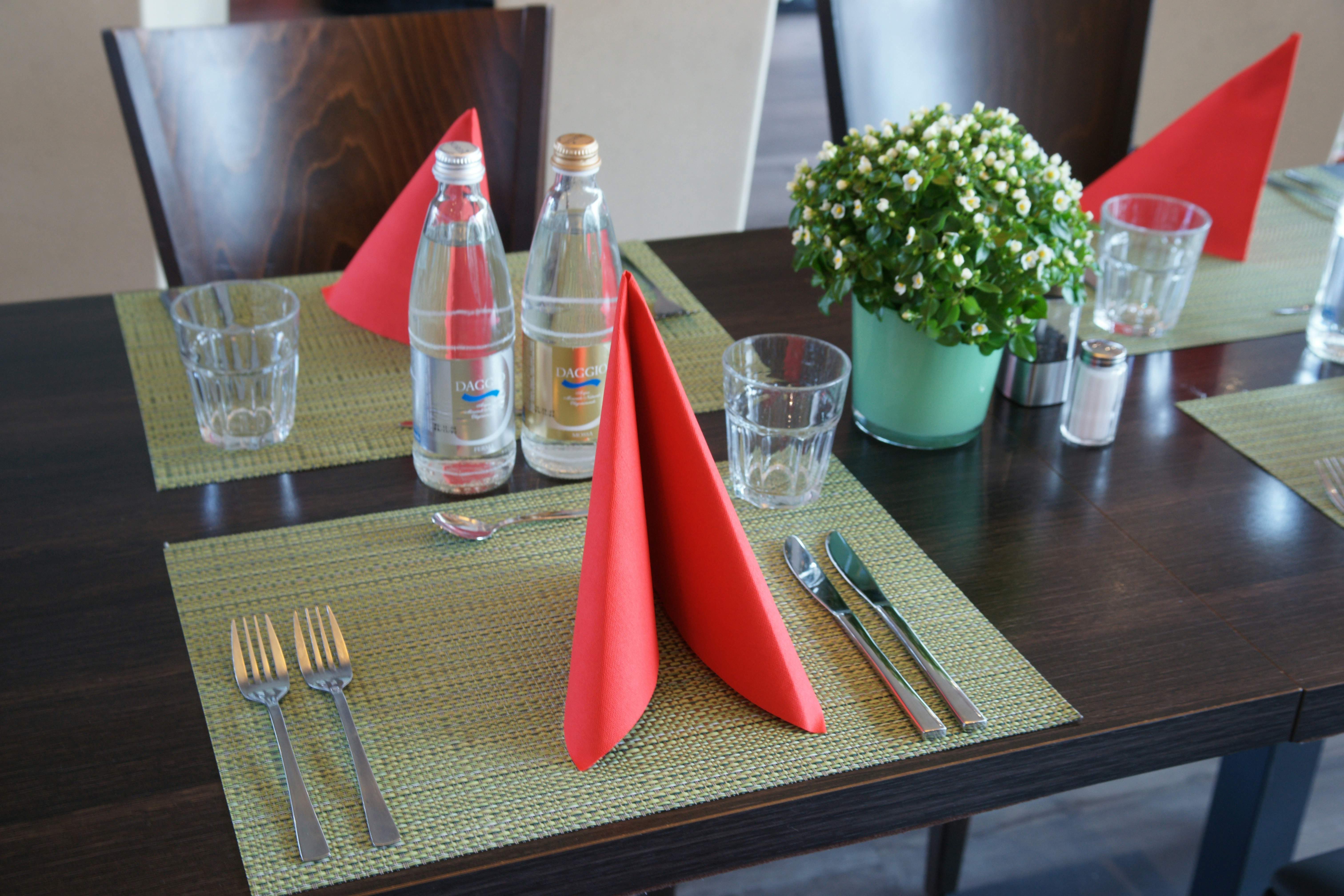 HOLIDAY INN EXPRESS ZURICH AIRPORT 63/80