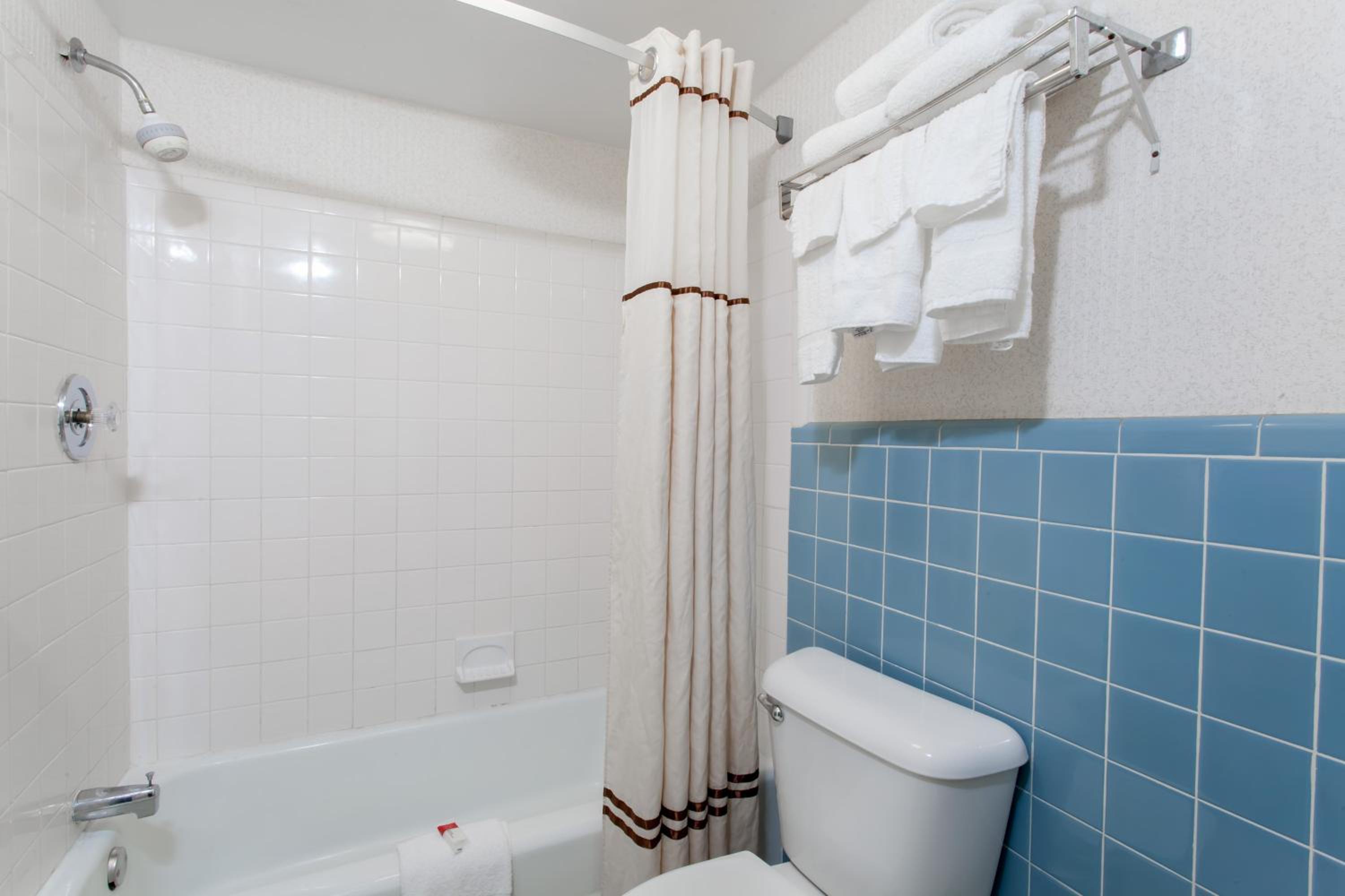 Deluxe, 2 Double Beds, Smoking