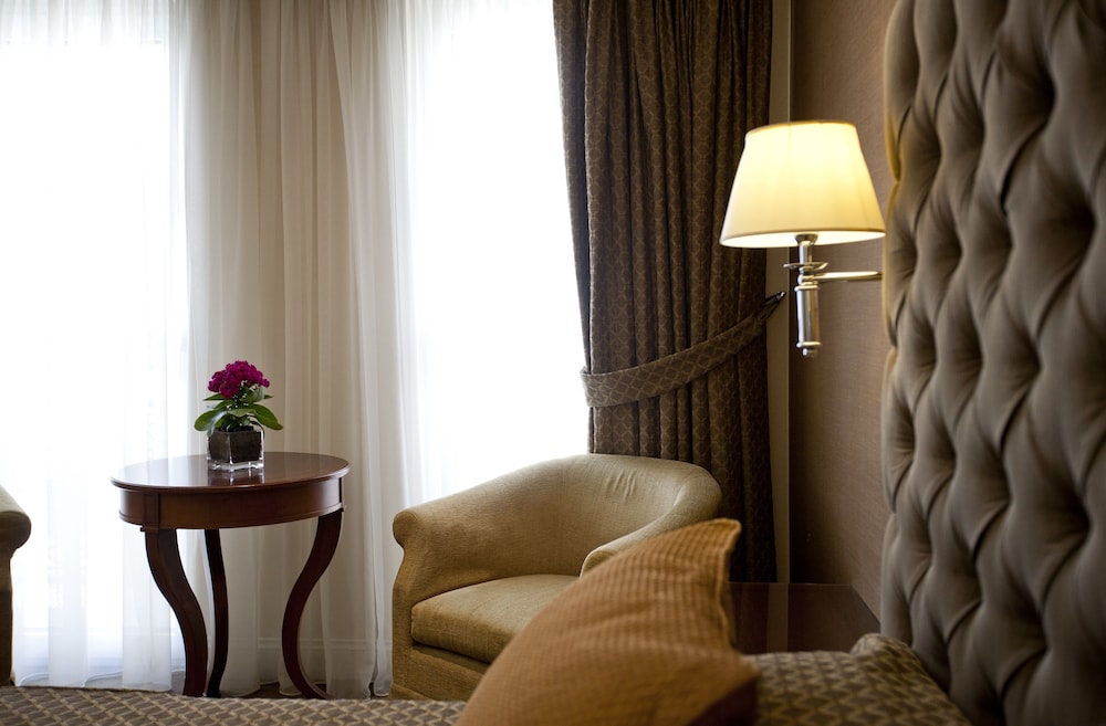 Hera Hotel 27/39