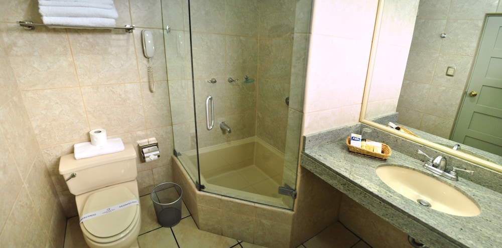 Wyndham Costa del Sol Cajamarca 12/57