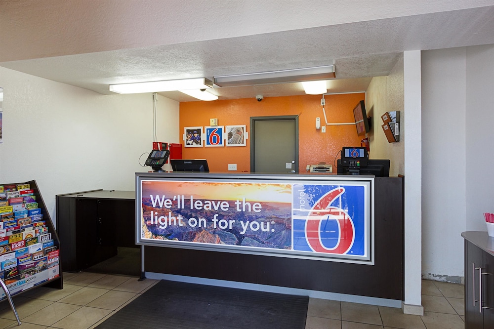 Motel6 Mesa, AZ - South 11/47