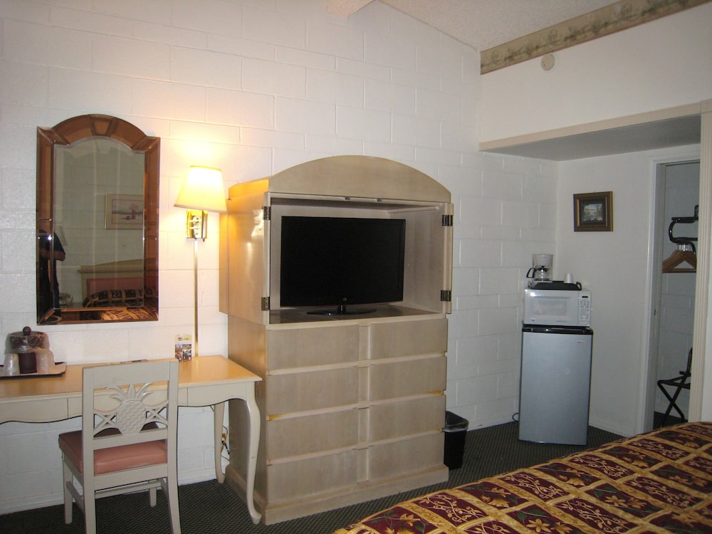 Town House Motel 29/45