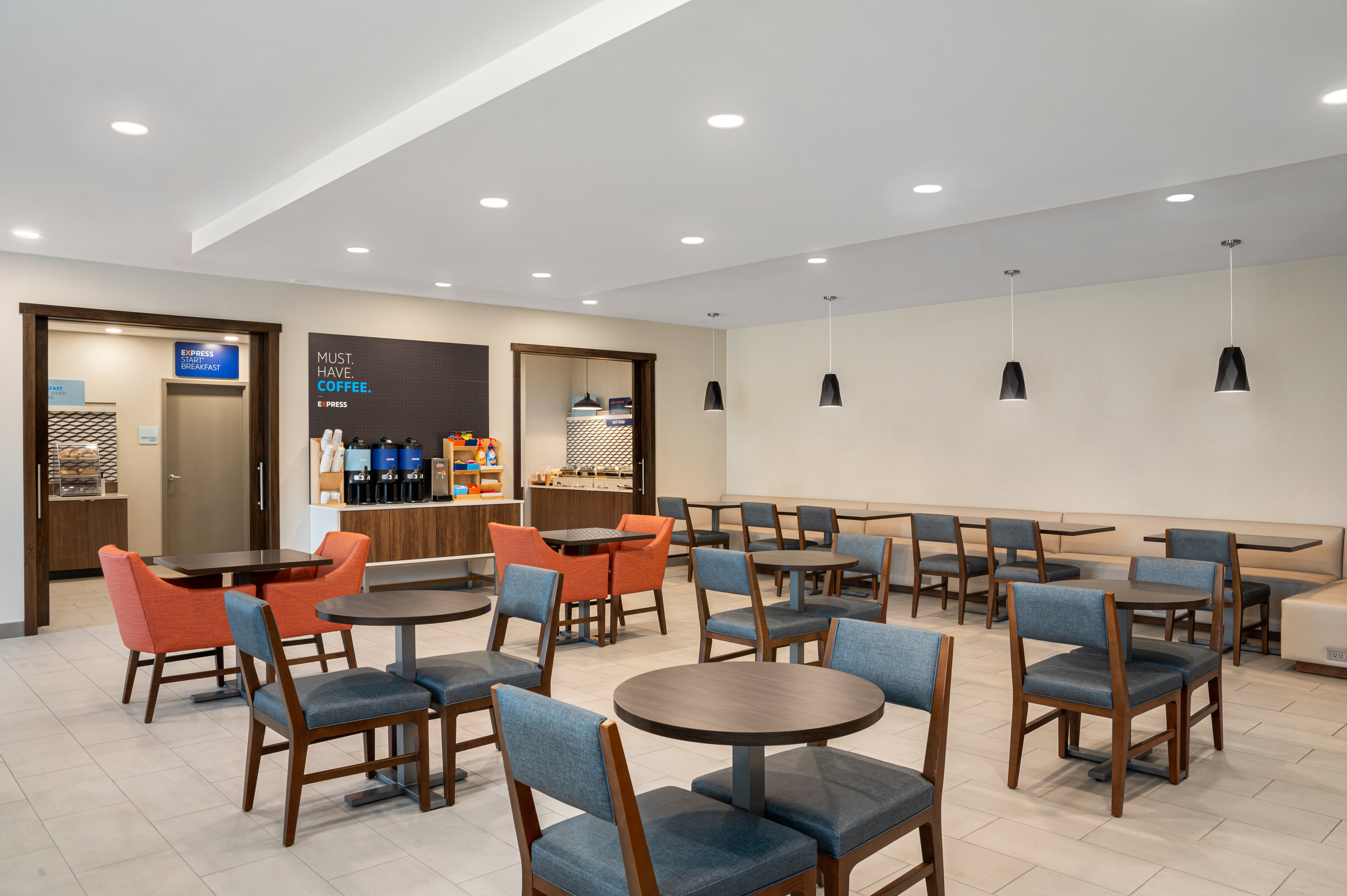 Holiday Inn Express Richmond by IHG 34/51