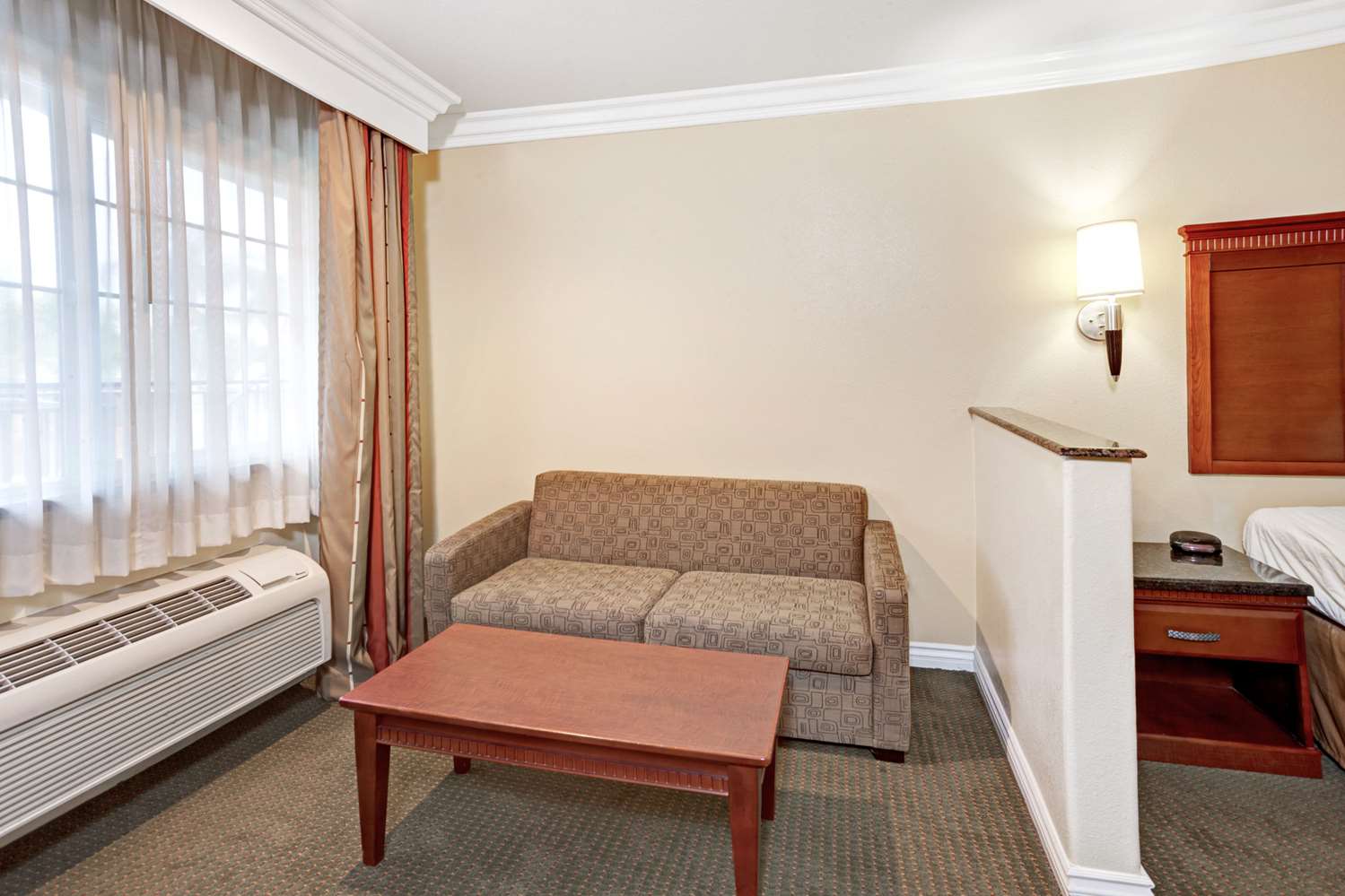 Super 8 By Wyndham Cypress Buena Park Area 34/44