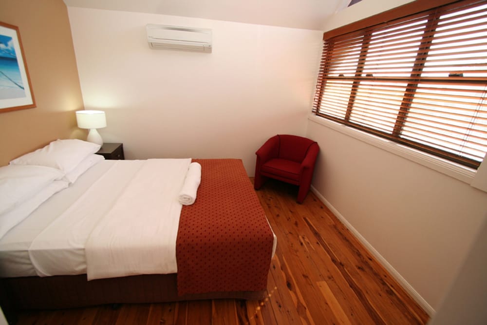 Byron Bay Beachfront Apartments 9/50