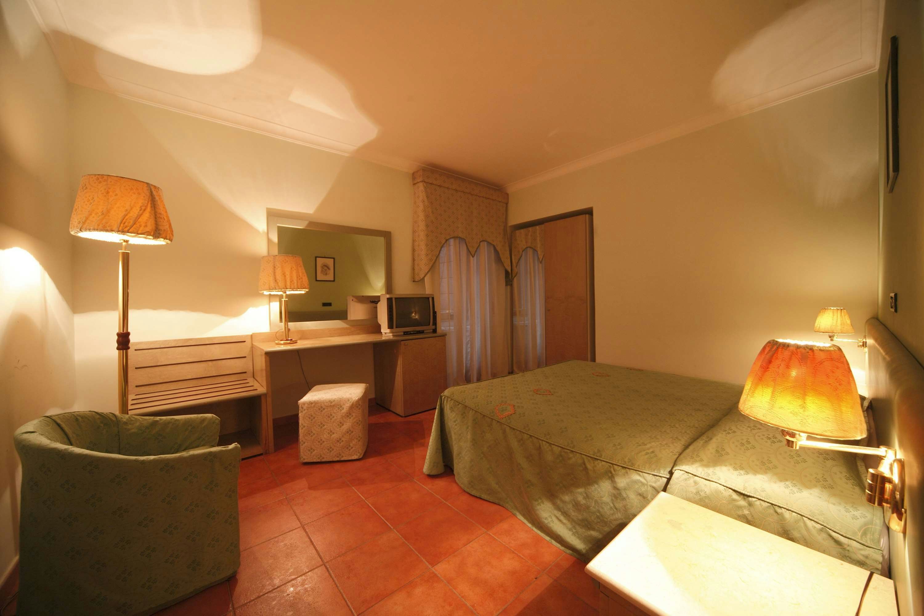 Hotel La Pace 50/59