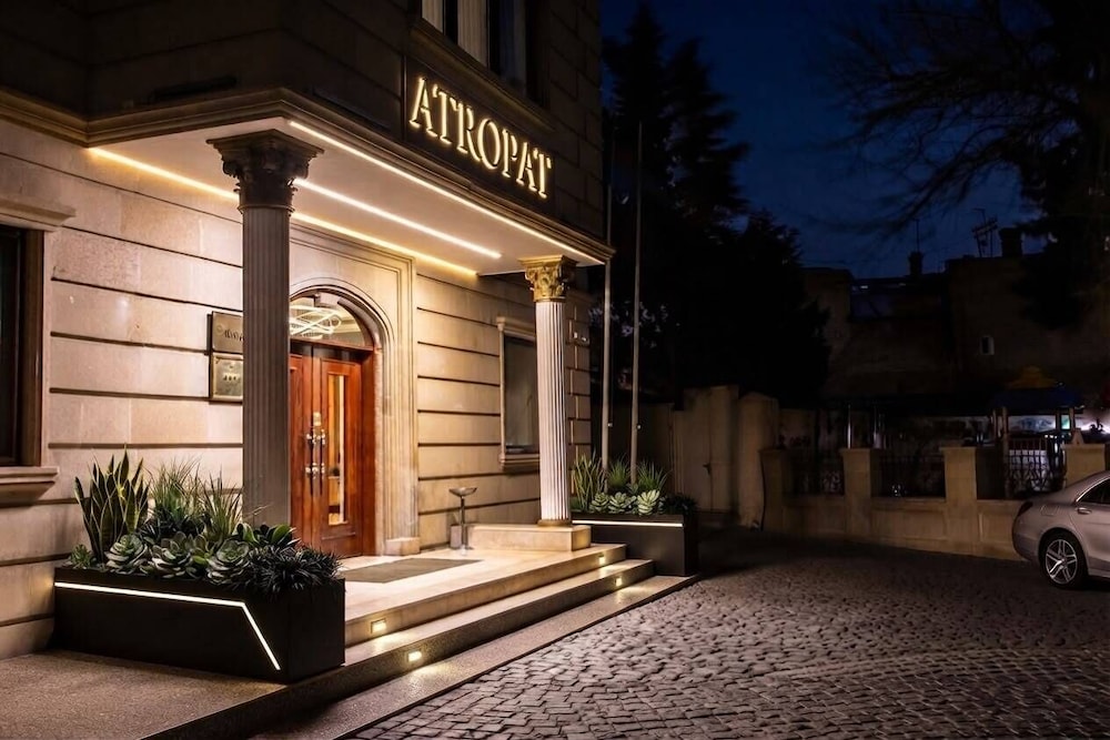 Atropat Old City Hotel 68/71