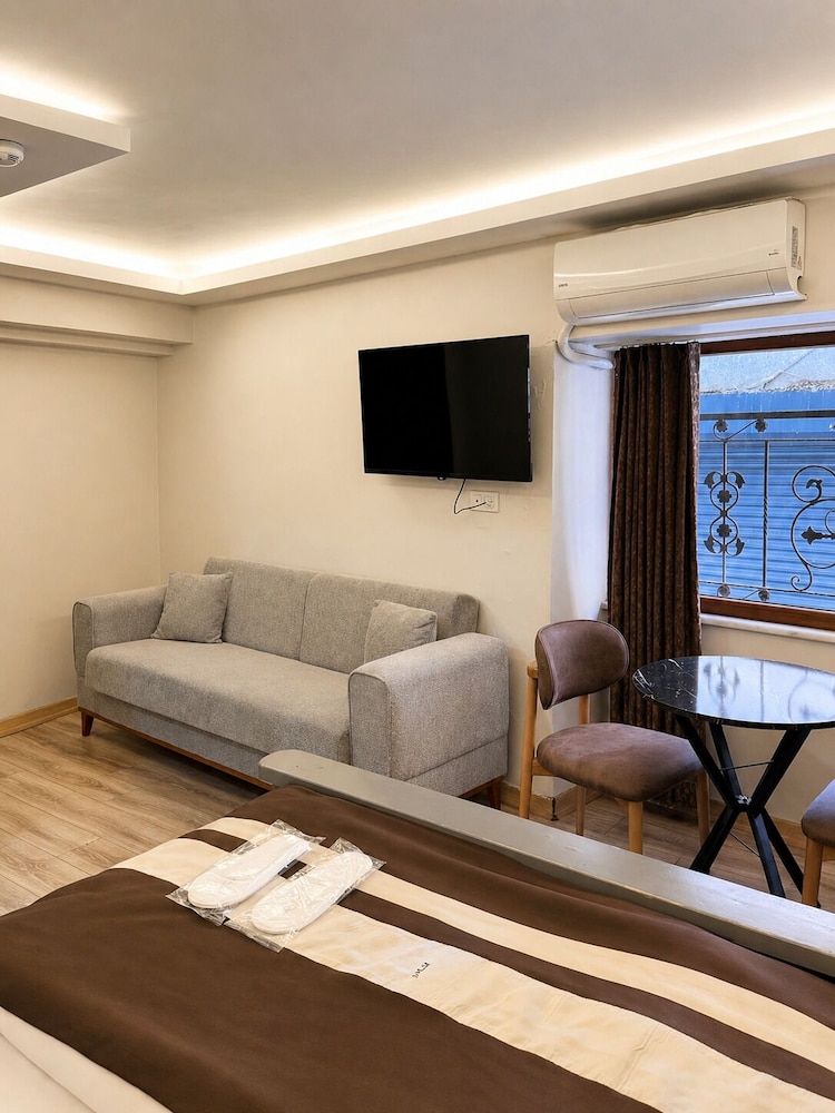 The Peraport Hotel 28/48