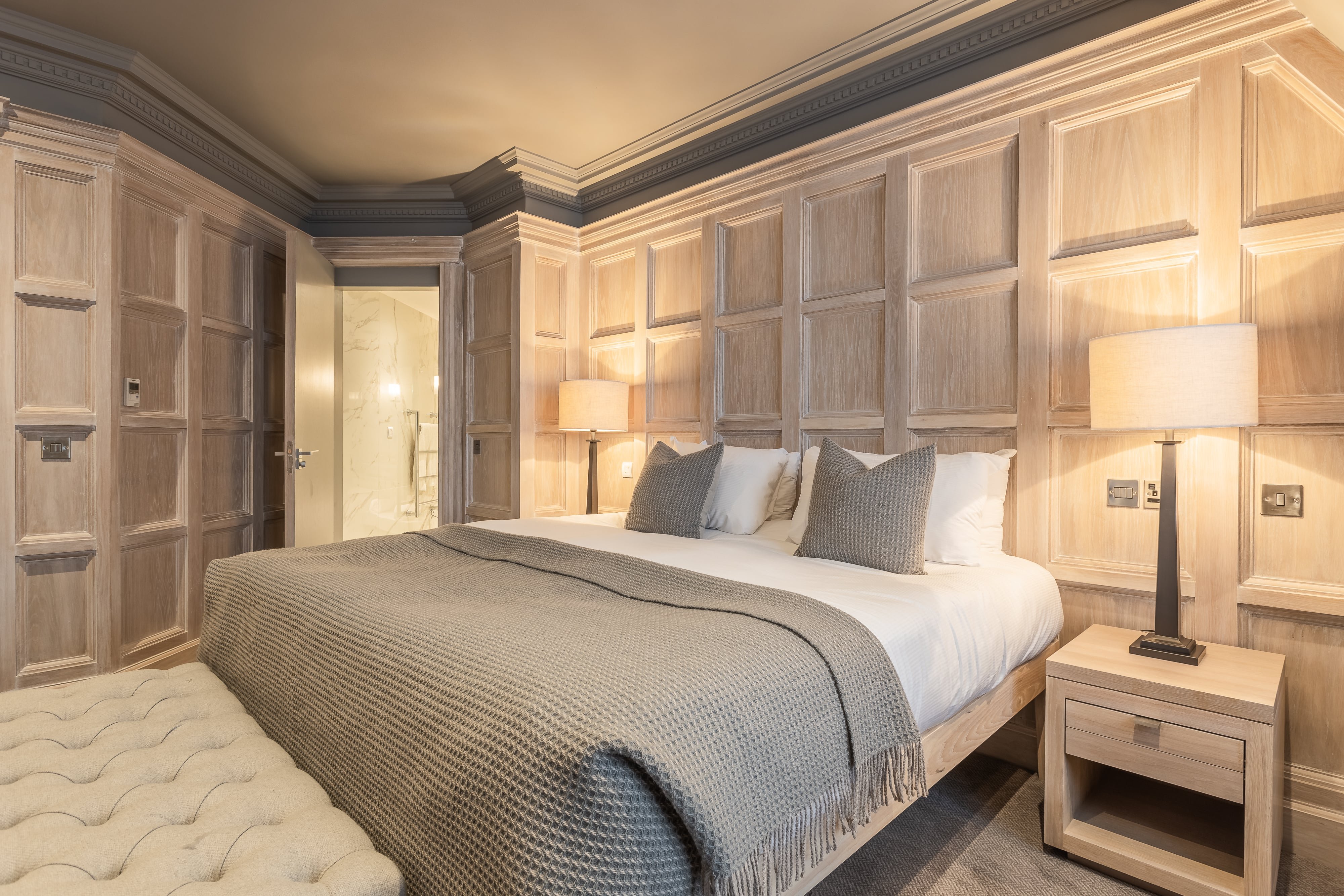 Scotsman Hotel 3/50