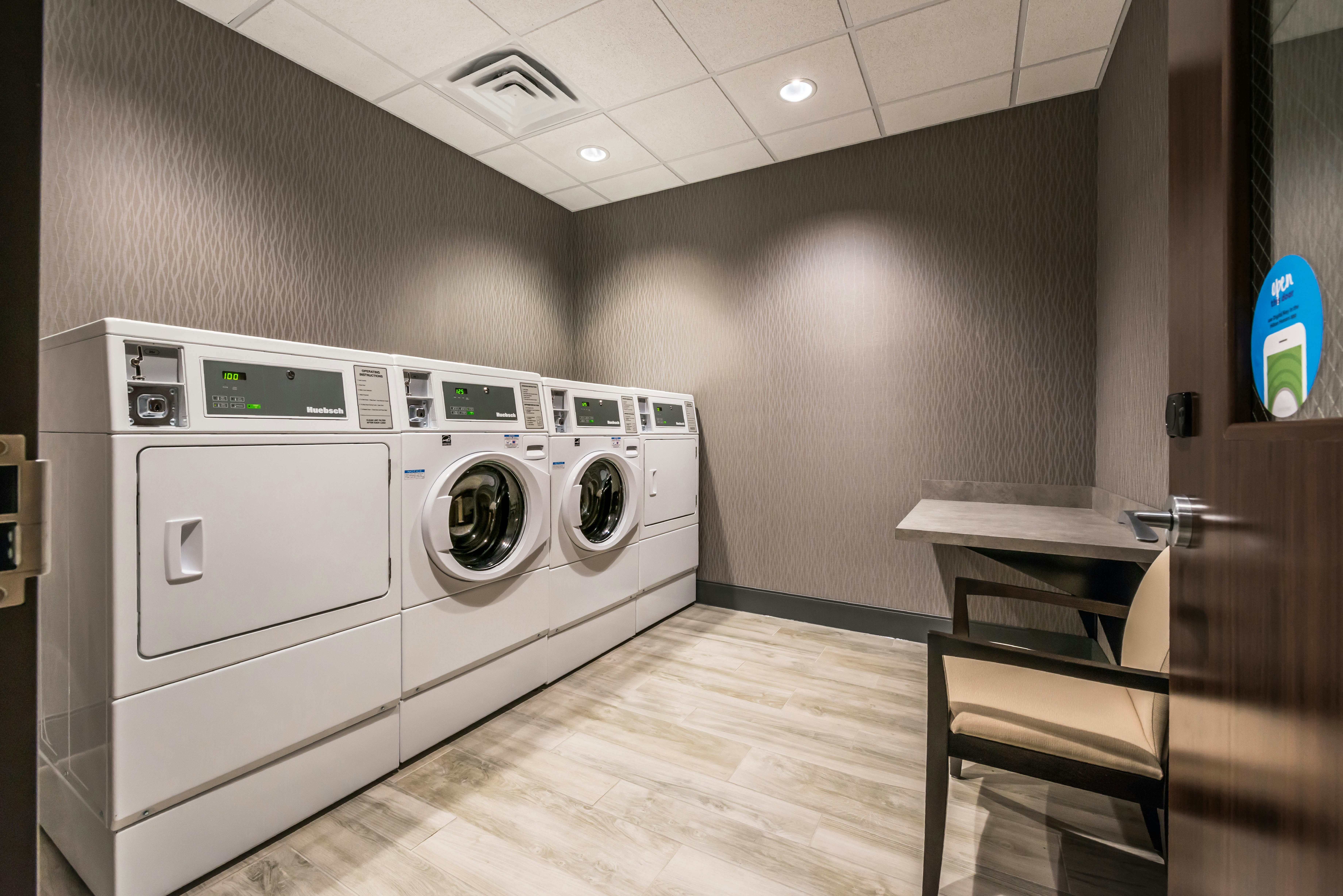 Hampton Inn & Suites Wixom 8/61