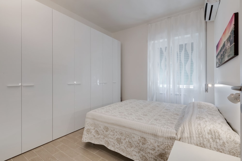 Trastevere White Apartment 6/17