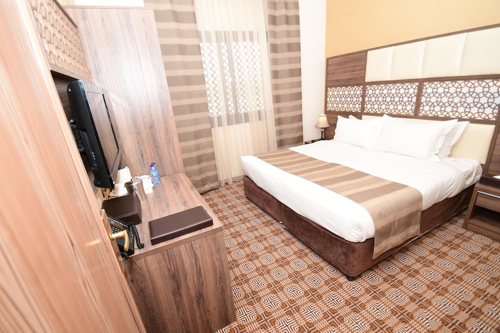 الذهبي جولدن توليب(Golden Tulip Al Zahabi) 12/50