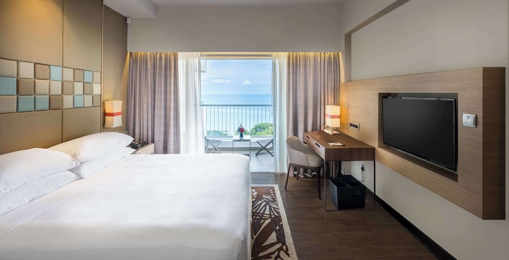 PREMIER, KING BED, SEA VIEW, BALCONY