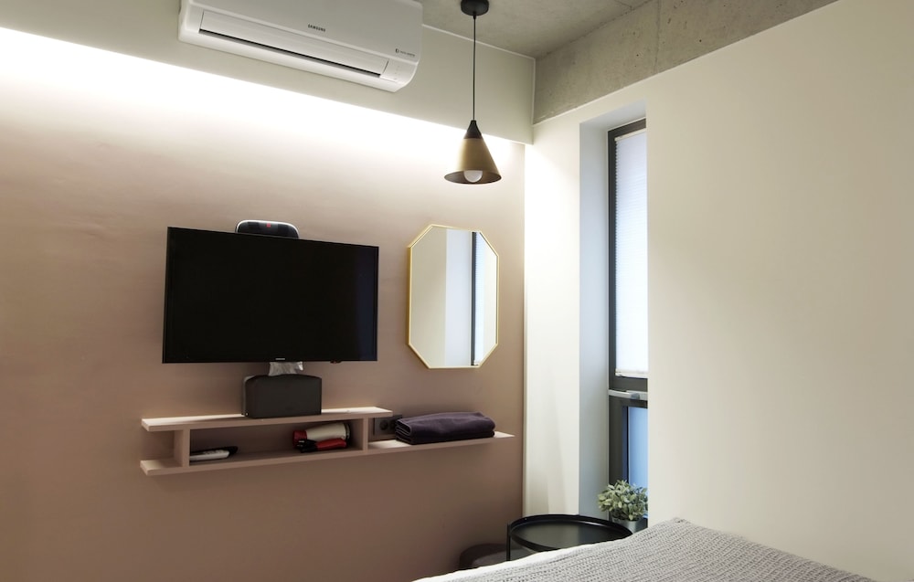 DW Stay Hongdae 33/40