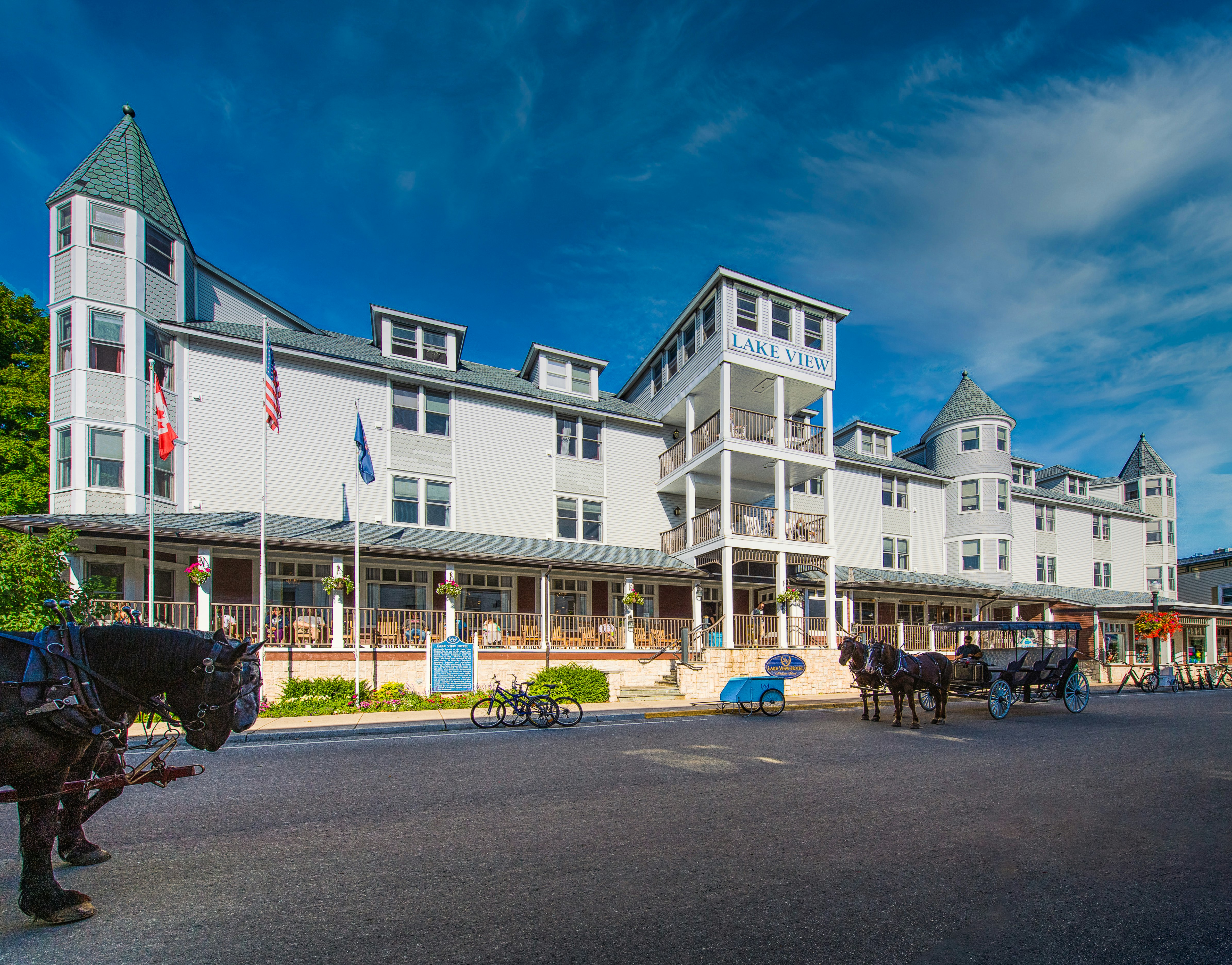 Lake View Hotel 43/46