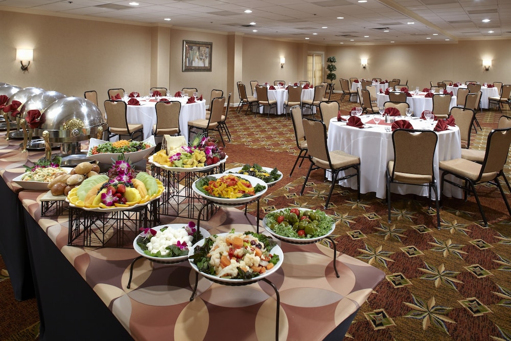 Clinton Inn Hotel Event Center 25/30