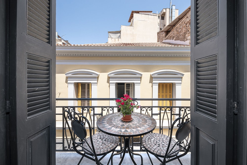 Athens Manor Houses 13/50