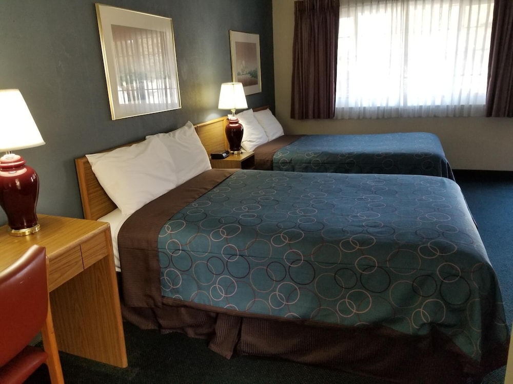 Coastal Breeze Inn Morro Bay Ca 23/47