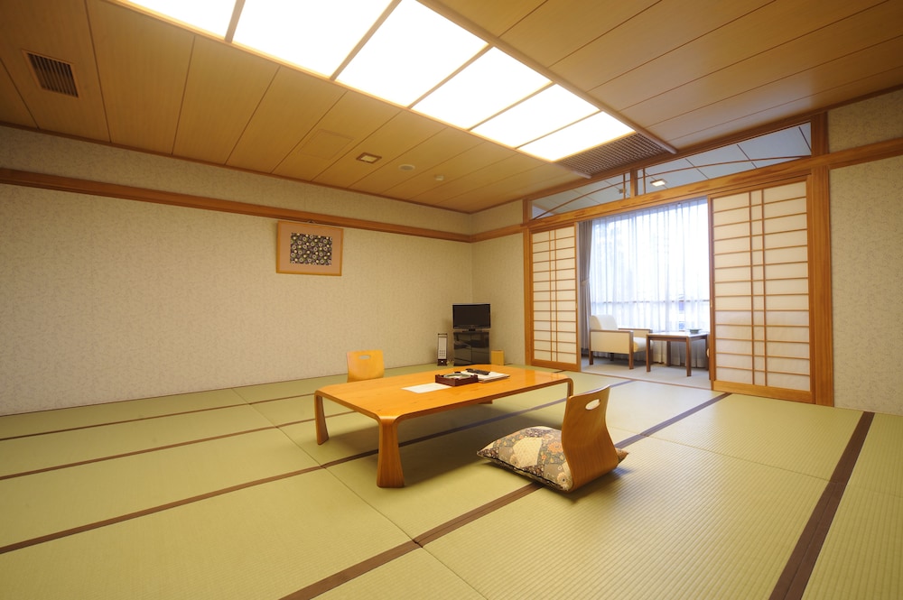 JAPANESE, SUPERIOR, CITY VIEW