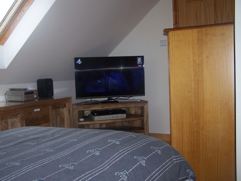 Clifton Cottage 17/57