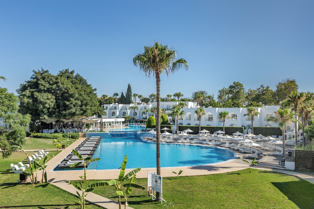 So White Club Resort 52/55