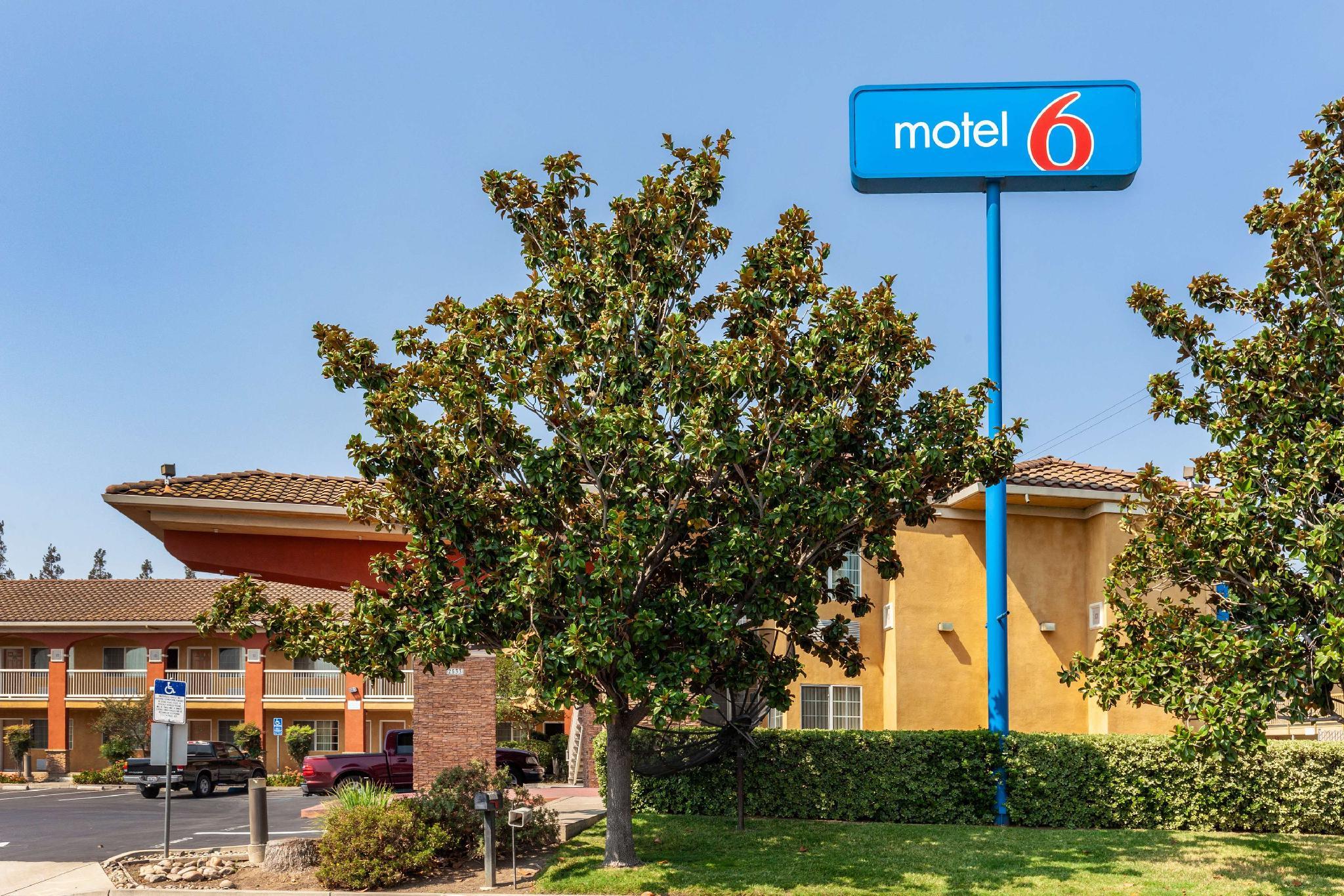 Motel6 Stockton, CA - East 27/29