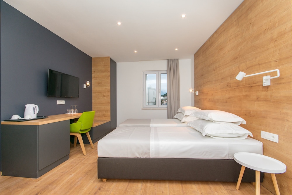 Ora Luxury Rooms 15/44