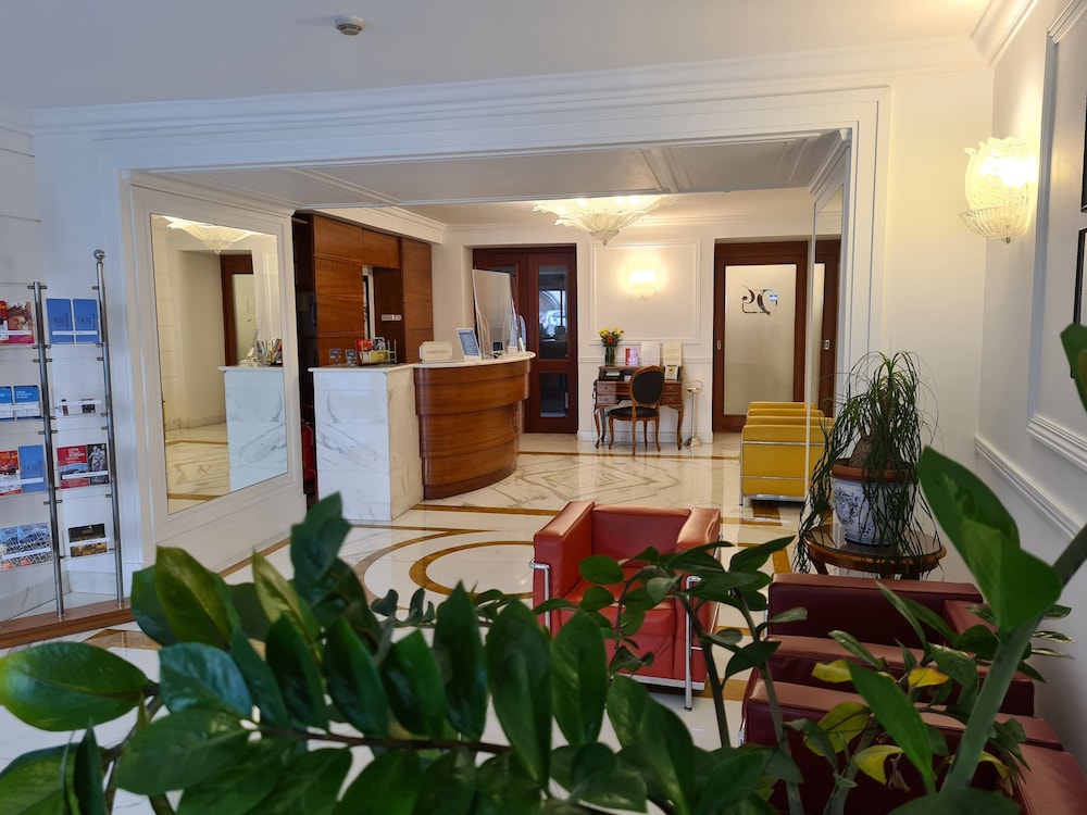 Hotel Palazzo Turchini 60/77