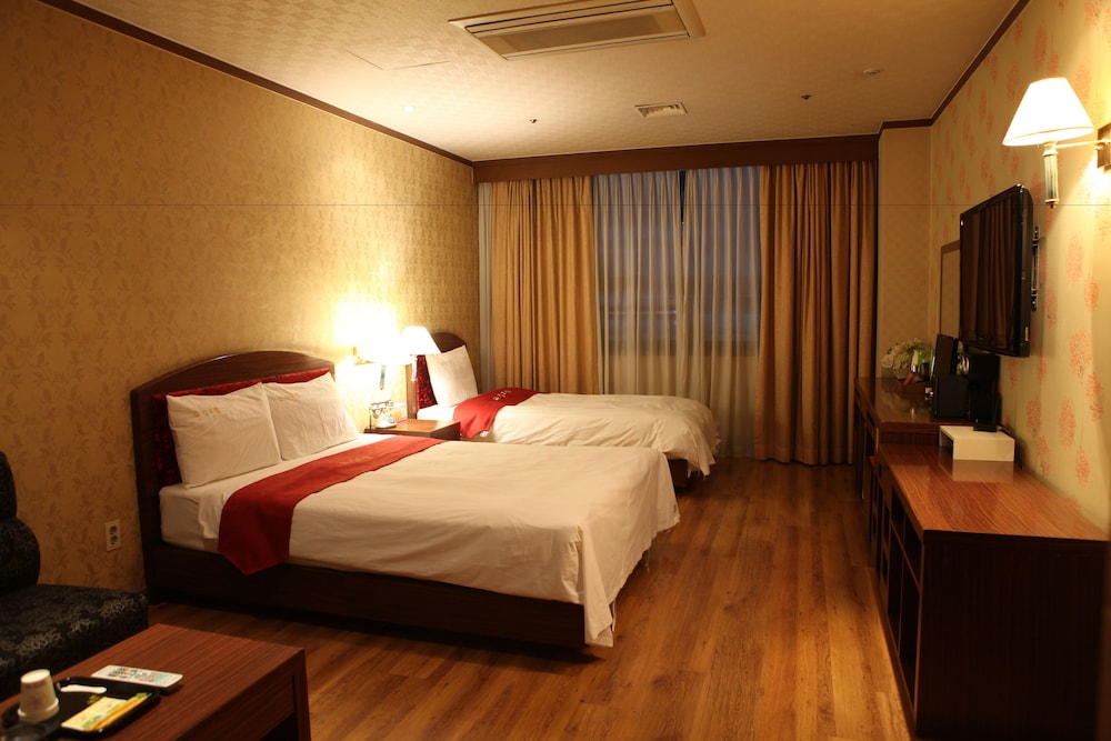 King Hotel 28/42