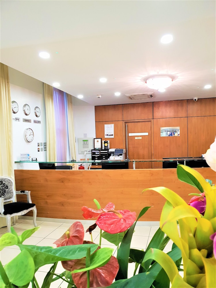 Lobby at Grand Plaza Serviced Apartments, LONDON