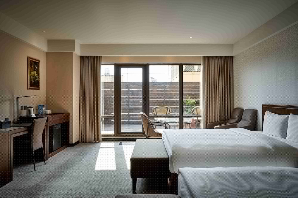 Lai Lai Hotel 35/74