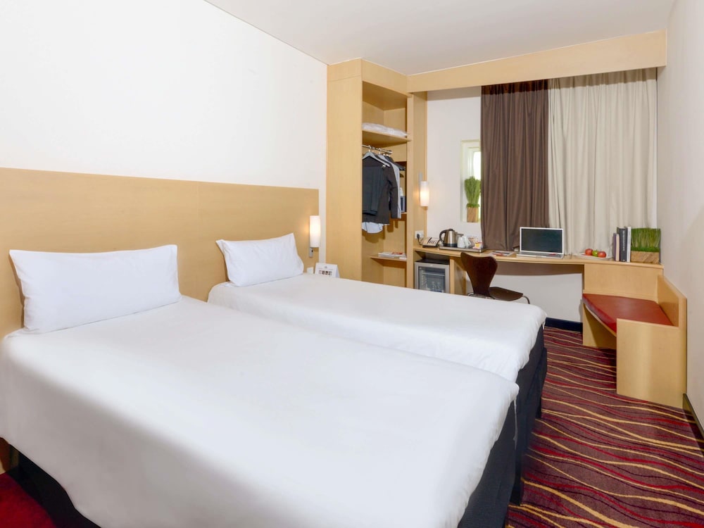 Ibis Seef Manama 19/69