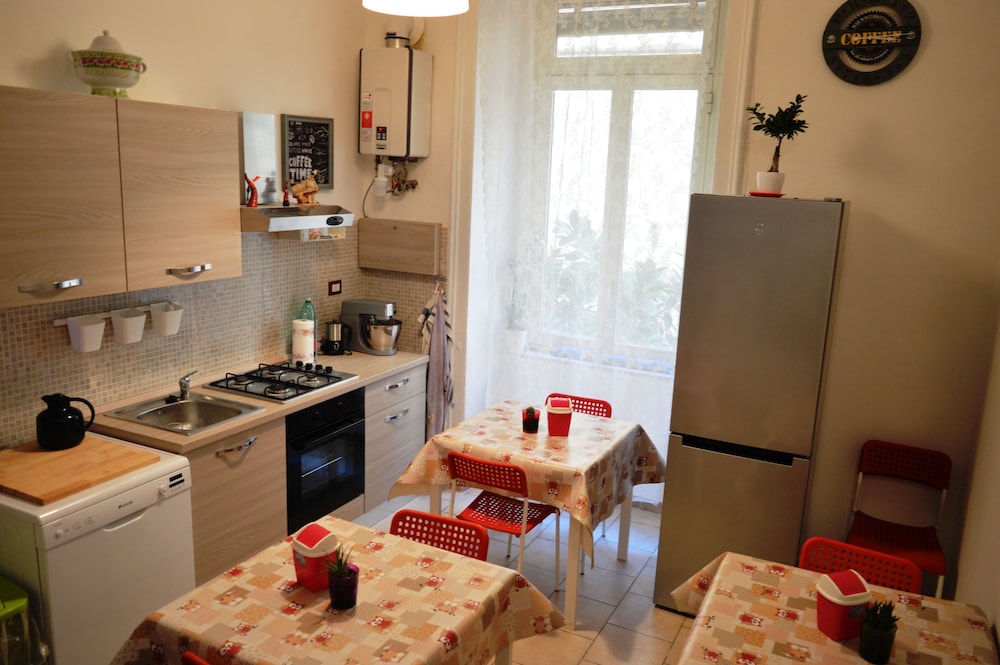 Napoli Station B&B 33/48