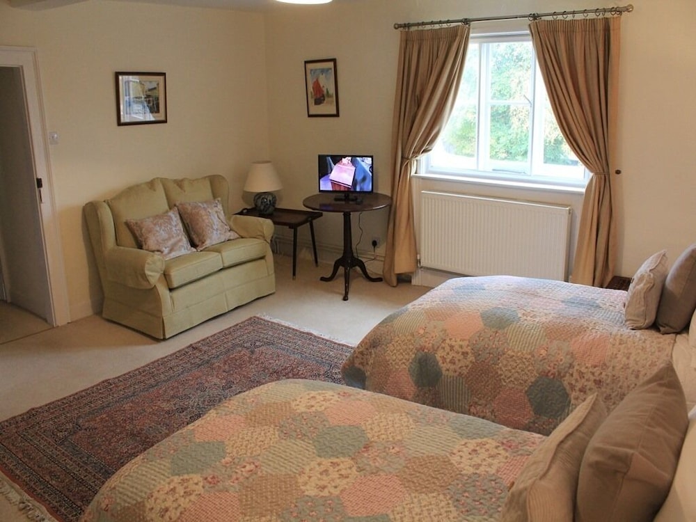 Church Farmhouse B & B 26/34