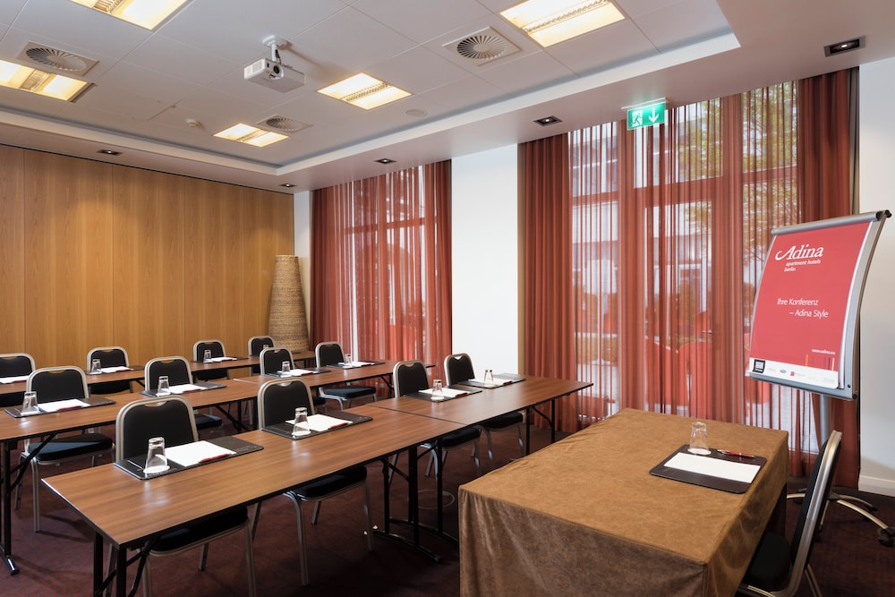 Adina Apartment Hotel Berlin Checkpoint Charlie 60/64