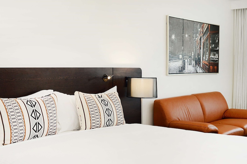 Oaks Gladstone Grand Hotel 41/72
