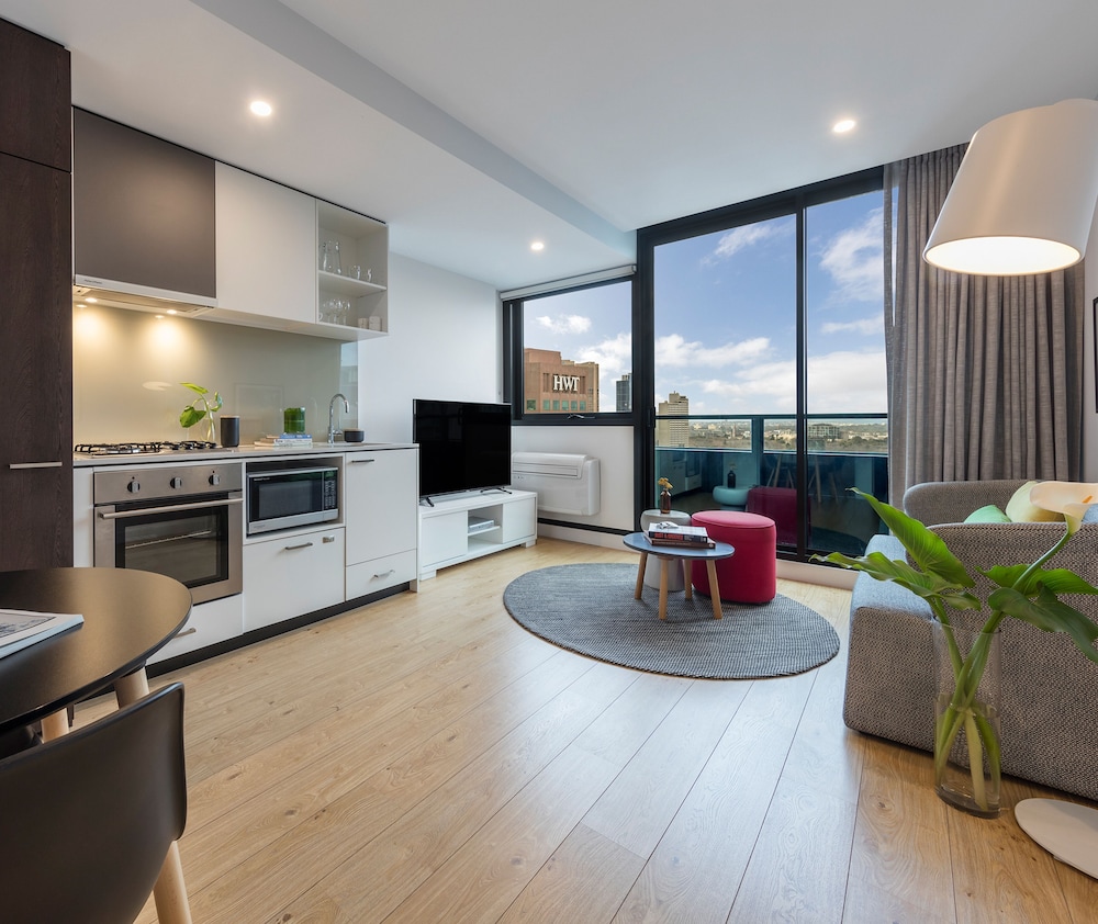 Oaks Melbourne Southbank Suites 25/47
