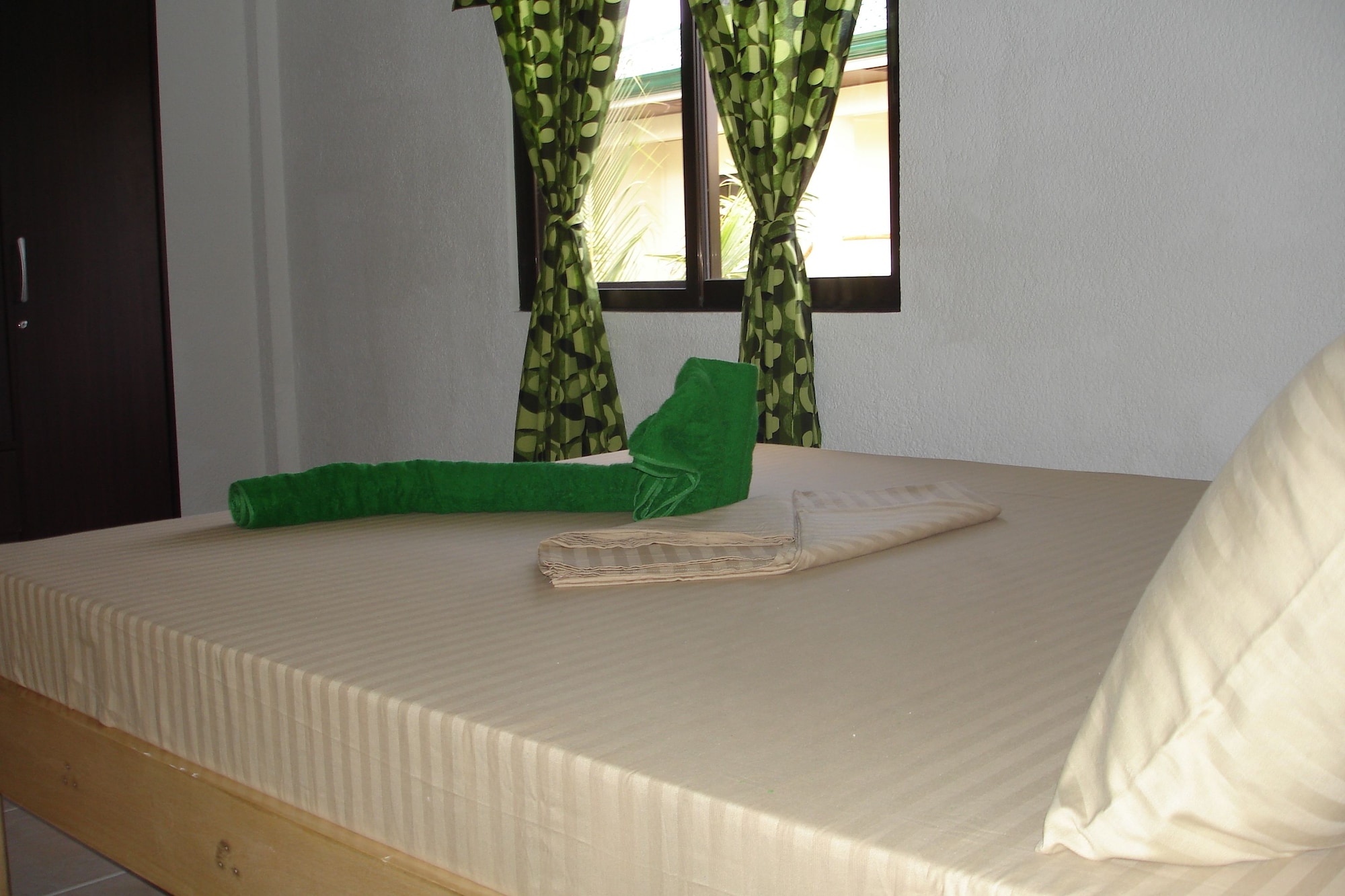 2 BEDROOMS, APARTMENT