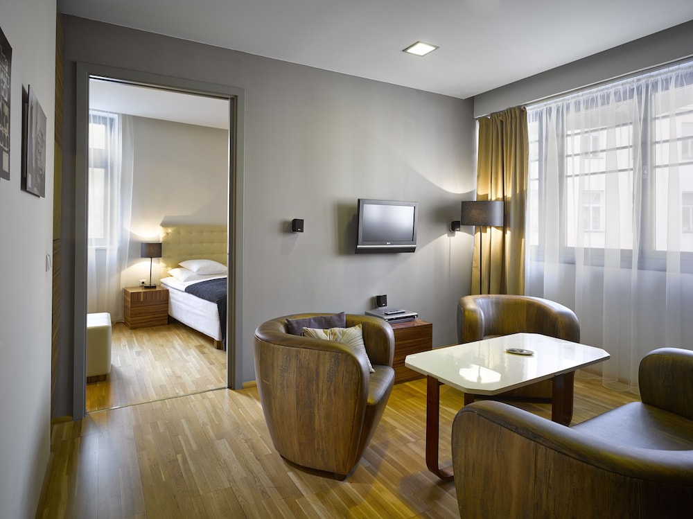 The Icon Hotel And Lounge 44/64