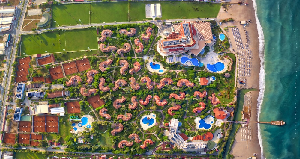 Starlight Resort Hotel 51/82