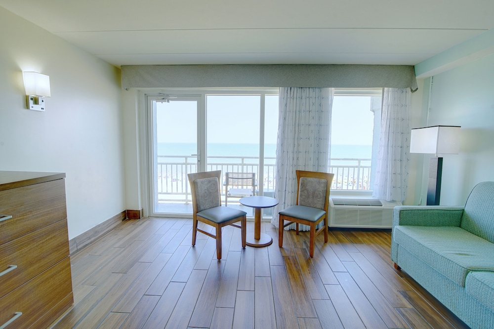 Marjac Suites 33/53