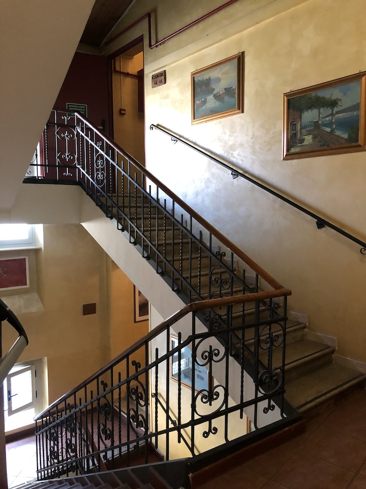 Hotel Ferrucci 1/19