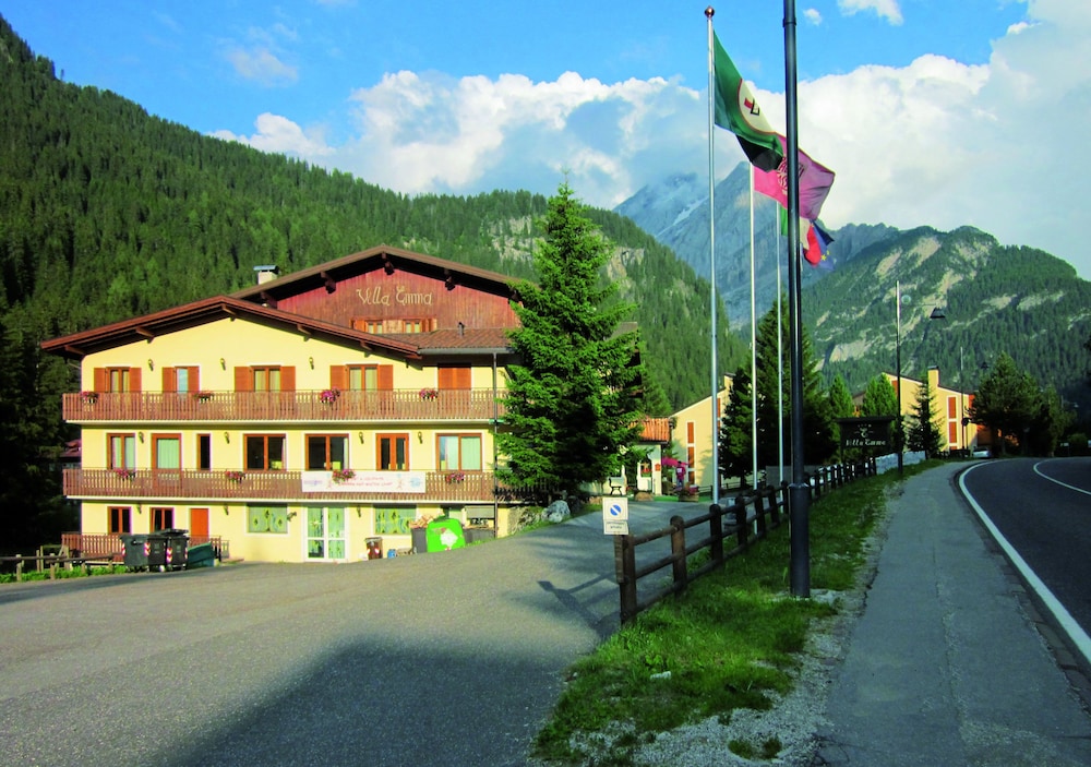 Villa Emma 9/69