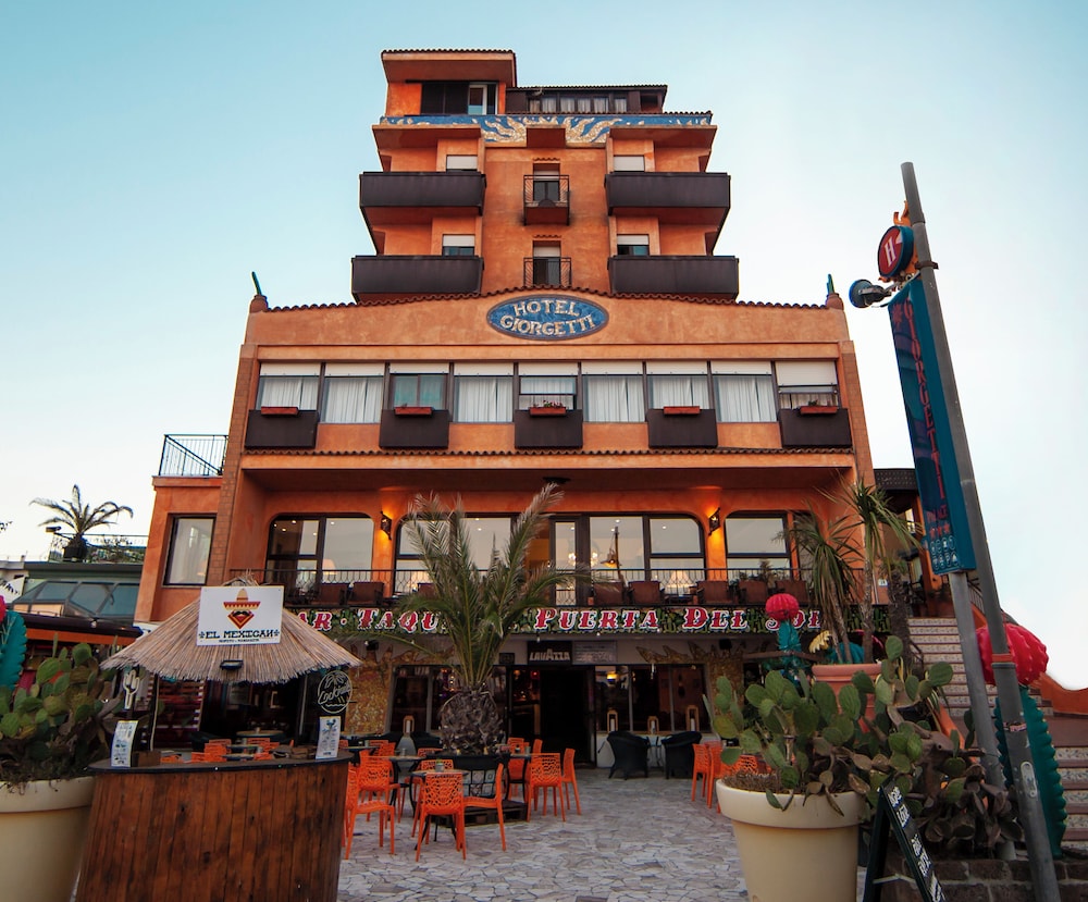 Giorgetti Palace 1/50